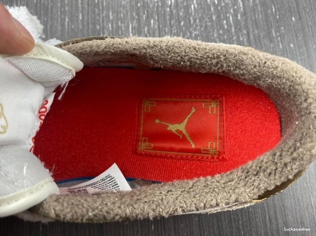 Rep LUCY Low Rabbit of Retro DV1312-200 OG the Year Jordan 1 Air 0817